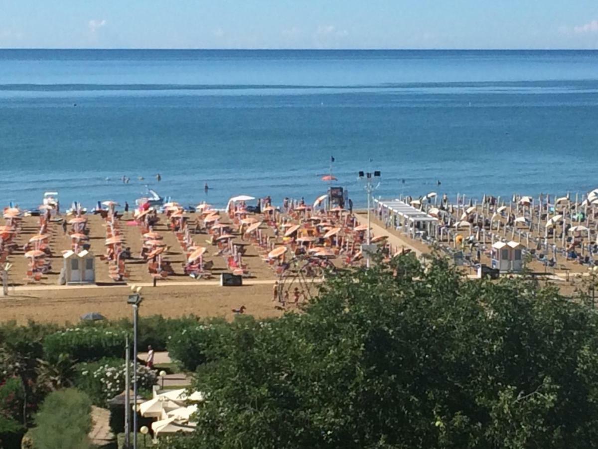 Giuliana - Appartamenti Bibione Buitenkant foto