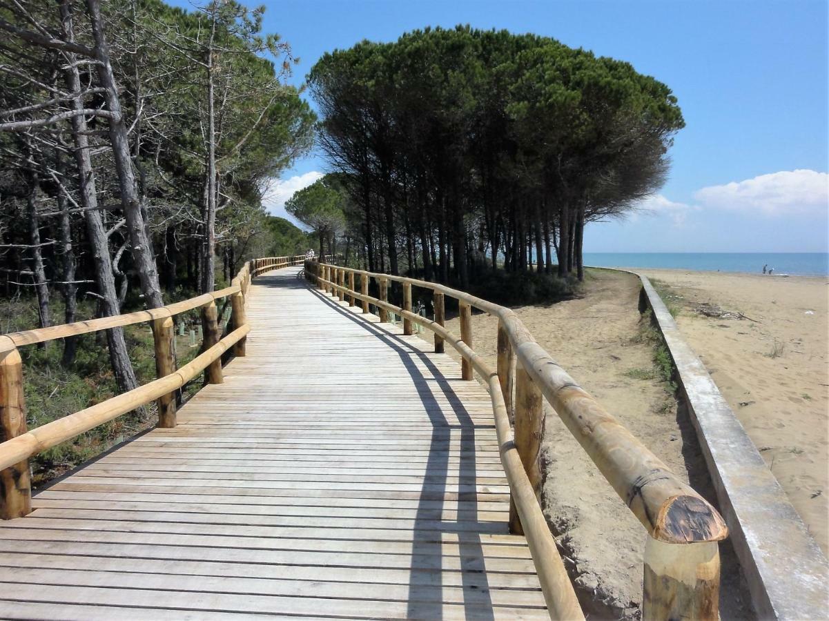 Giuliana - Appartamenti Bibione Buitenkant foto