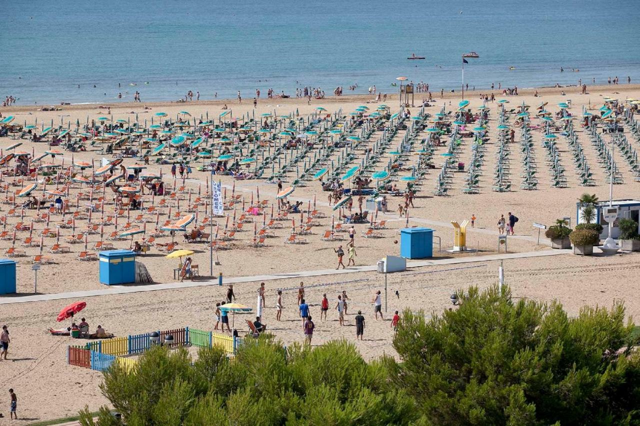 Giuliana - Appartamenti Bibione Buitenkant foto