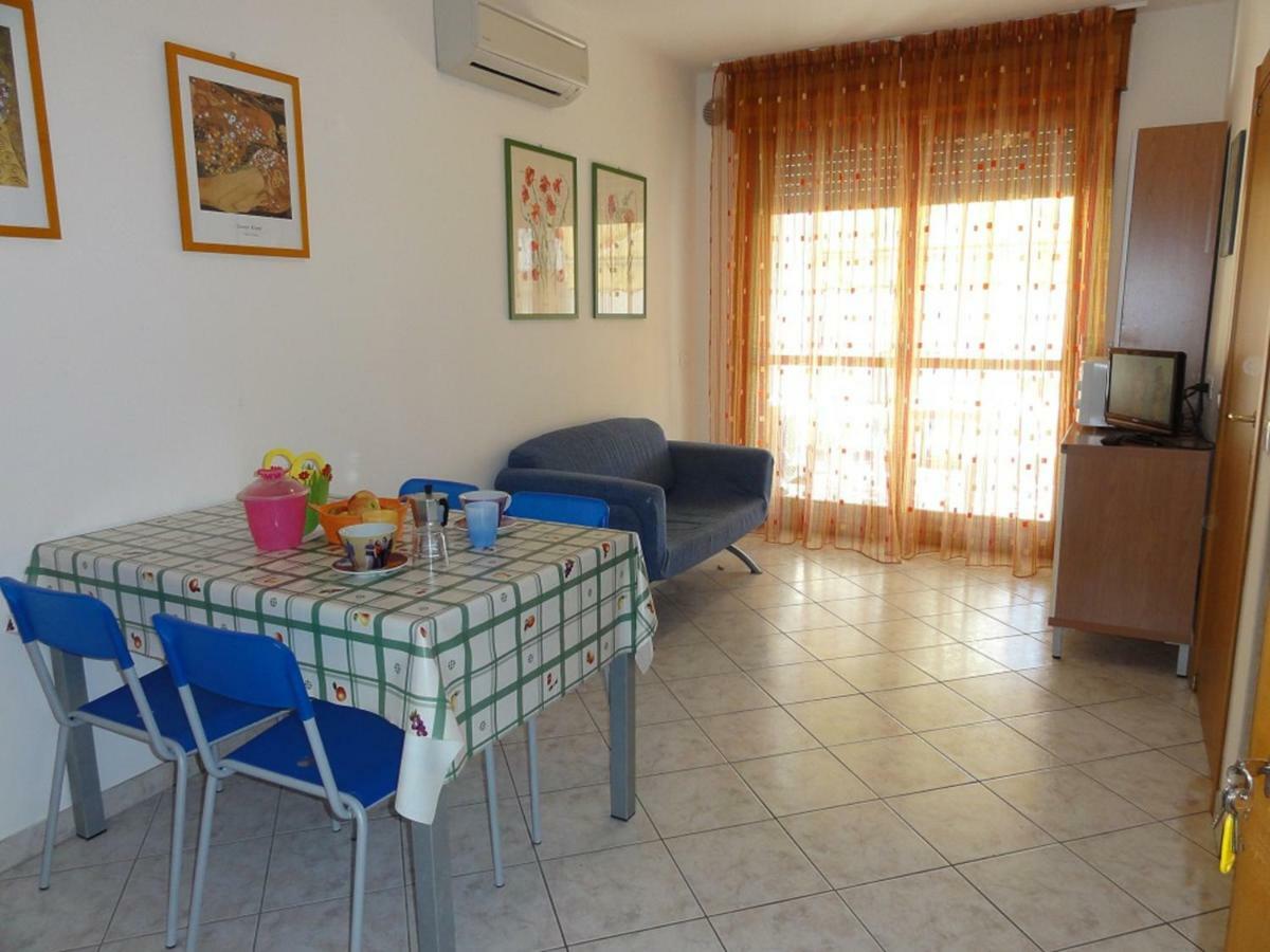 Giuliana - Appartamenti Bibione Kamer foto